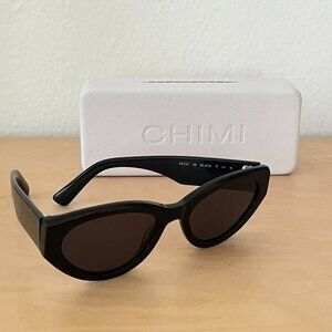 Black Chimi Cateye Sunglasses
